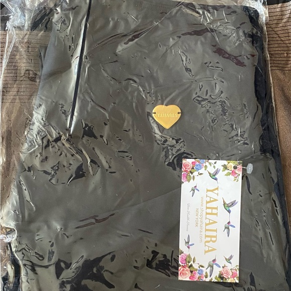 Yahaira TRIPLE TUMMY LAYER Black LEGGINGS - Picture 3 of 4